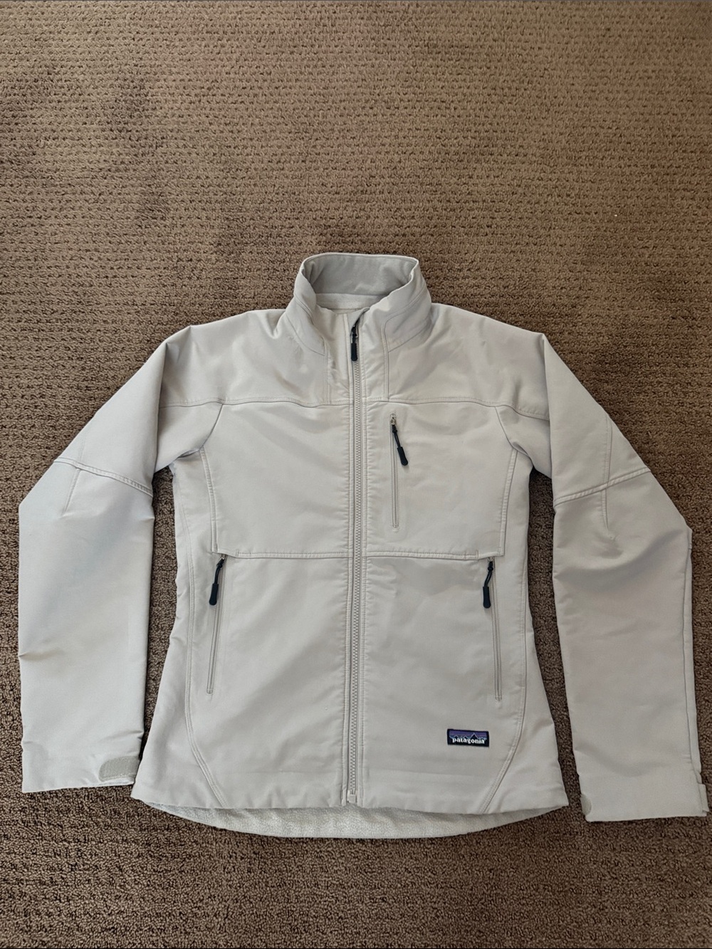 Patagonia Men’s Guide Jacket in Light Gray